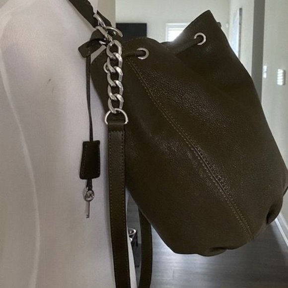Michael Kors Knox Drawstring Loden Leather Bucket Bag w silver hardware EUC - Picture 10 of 16